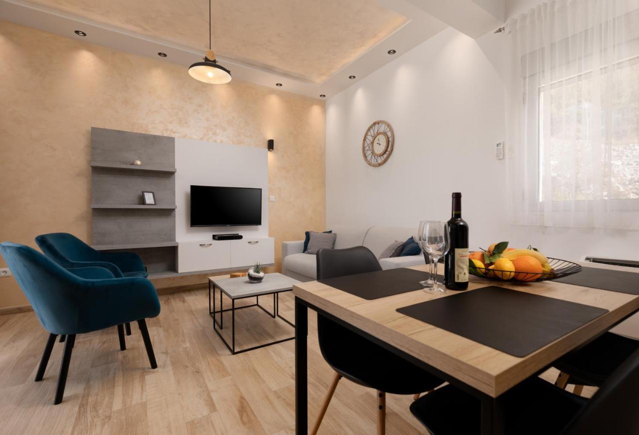 Bonintro Lux Apartment Kotor Exterior photo